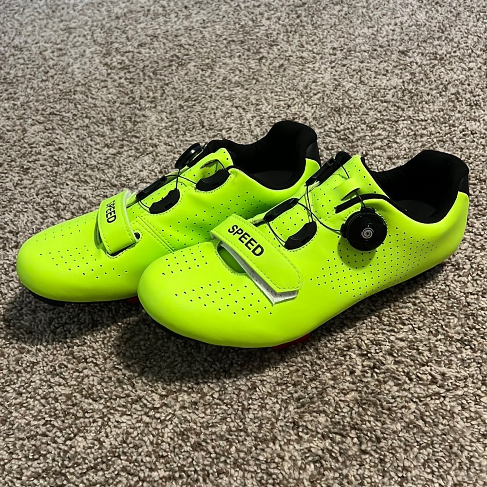 Speed cycling shoes